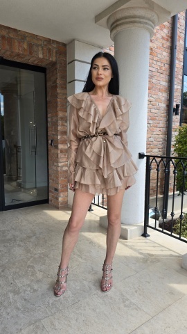 COMPLEU BLUZA SI PANTALONI SCURTI CU VOLANE SOLA - Img 2