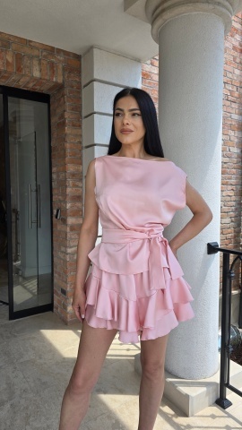 COMPLEU ROZ BLUZA SI PANTALONI SCURTI CU VOLANE ALEXANDRA