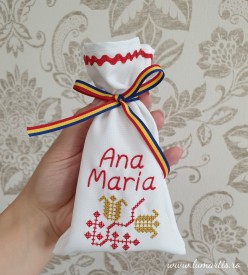 saculet brodat traditional