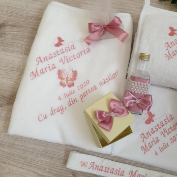 Trusou botez roz pudră brodat cu fluturi - Img 2