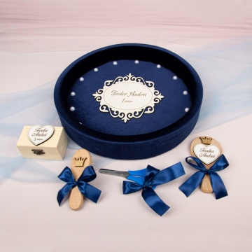 tavita-mot-catifea-bleumarin