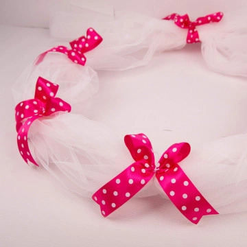 decor cristelnita cu fundite fucsia