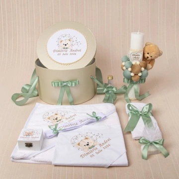 Set Complet Botez: Trusou brodat + Lumânare + Cufăr - SCB011