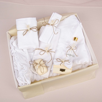 trusou-botez-muselina-alb