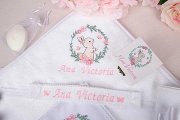 trusou botez cu iepuras roz