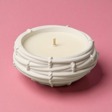 Lumânare parfumată în vas ceramic Cuib 009
