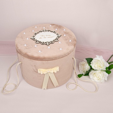 cutie-trusou-botez-catifea