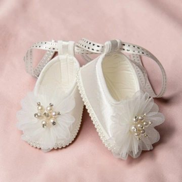 Balerini eleganți pentru botez (măsura 0-6 luni) - Model satin ivory cu perle și strasuri