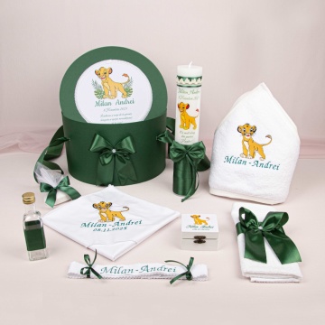 Set Complet Botez „Simba”: Trusou brodat + Lumânare + Cufăr - SCB02