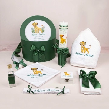 Set Complet Botez „Simba”: Trusou brodat + Lumânare + Cufăr - SCB02