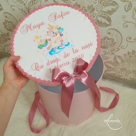 cutie personalizata cu unicorn