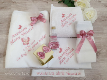 Trusou botez roz pudră brodat cu fluturi - Img 1