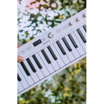 Arturia KeyStep 37 mk2 - Claviatura MIDI - Img 10