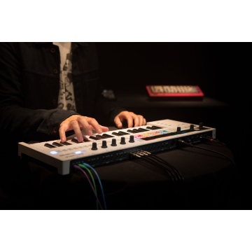 Arturia KeyStep Pro - Claviatura MIDI - Img 14