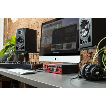 Focusrite Clarett+ 4Pre - Interfata audio 18 x 8 - Img 10