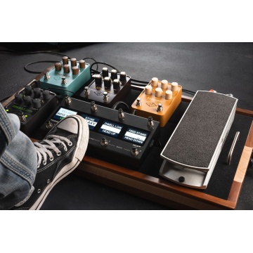Universal Audio UAFX Lion 68 Super Lead Amp - Pedala emulare amp - Img 9