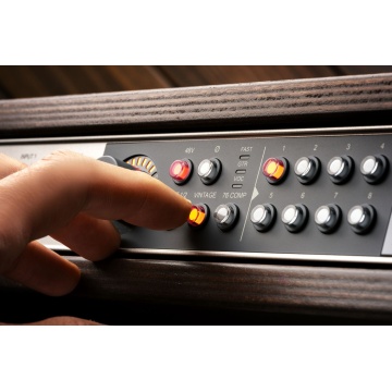 Universal Audio Volt 876 - Interfata audio USB - Img 10