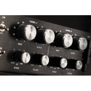 Warm Audio WA76-D2 - Compresor studio cu doua canale - Img 7