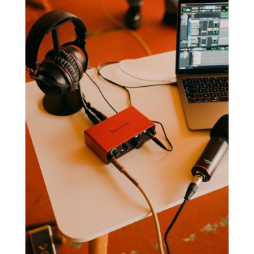 Focusrite Scarlett Solo Studio Pack 4th Gen - Pachet Home Studio - Img 13