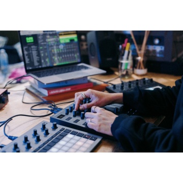 Novation Launch Control XL 3 - Controller MIDI DJ - Img 12