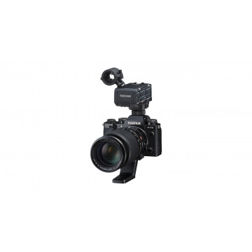 Tascam CA-XLR2d-F - Adaptor microfon XLR pentru camere mirrorless - Img 2