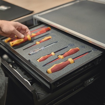 Adam Hall 19 Parts Rack Drawer 03 Double Ergo - Sertar rack 19" 3U din otel cu sertar interior 1U - Img 7