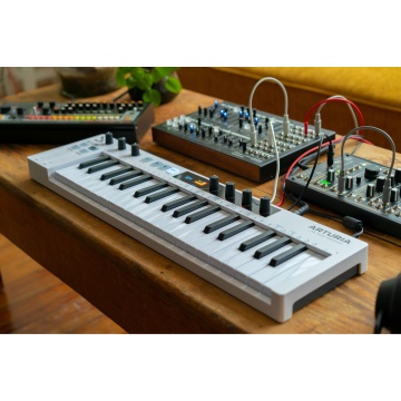 Arturia KeyStep 37 - Claviatura MIDI - Img 20