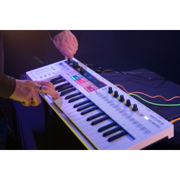 Arturia KeyStep Pro - Claviatura MIDI - Img 8