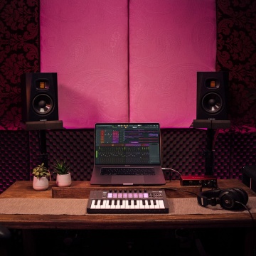 Novation FLkey Mini - Controller MIDI pentru FLStudio - Img 12