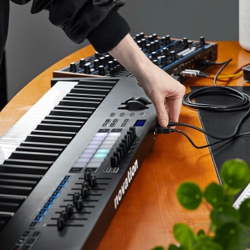 Novation Launchkey 88 MK3 - Controller MIDI - Img 17