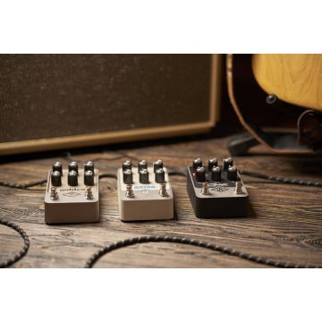 Universal Audio UAFX Golden Reverberator - Pedala reverb - Img 19