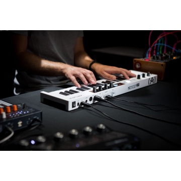 Arturia KeyStep 37 - Claviatura MIDI - Img 17