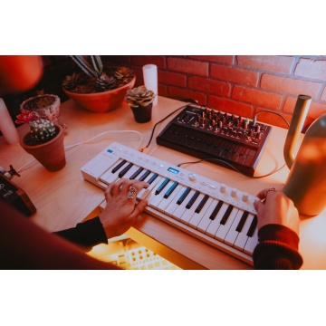 Arturia KeyStep 37 mk2 - Claviatura MIDI - Img 11