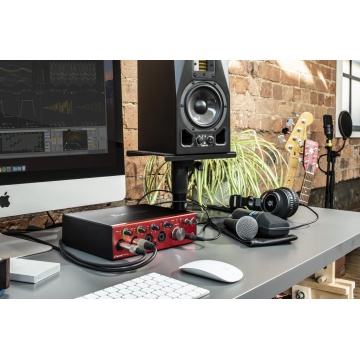 Focusrite Clarett+ 4Pre - Interfata audio 18 x 8 - Img 11