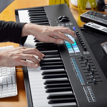 Novation Launchkey 88 MK3 - Controller MIDI - Img 14