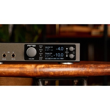 RME ADI-2 Pro EX - Convertor AD/DA PCM/DSD 768 kHz cu USB-C AES SPDIF ADAT si amplificator dual de casti - Img 8