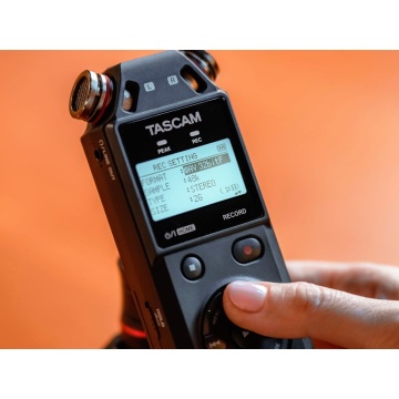 Tascam DR-05XP - Recorder digital portabil - Img 4