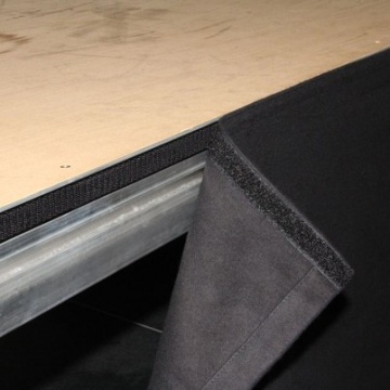 Adam Hall 0153 X 210 - Cortina cu banda velcro pentru platforme - Img 4