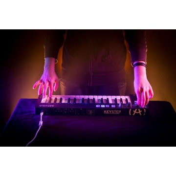 Arturia KeyStep Black Edition - Claviatura MIDI - Img 4