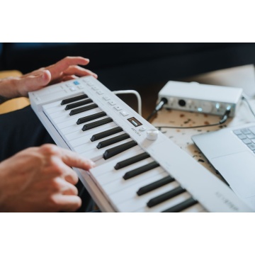 Arturia KeyStep mk2 - Claviatura MIDI - Img 13