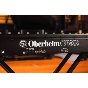 Oberheim OB-X8 - Sintetizator analogic - Img 3