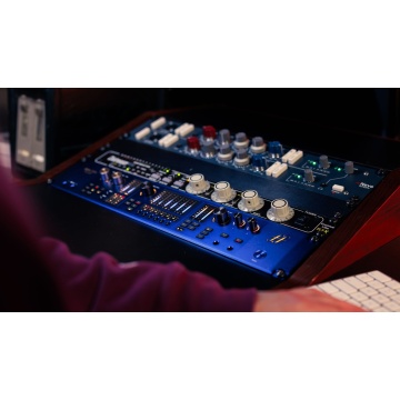 Focusrite ISA C8X - Interfata audio USB 26 intrari 28 iesiri - Img 13
