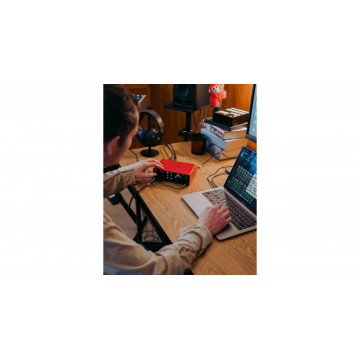 Focusrite Scarlett 4i4 4th Gen - Interfata audio USB - Img 3