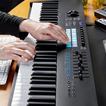 Novation Launchkey 88 MK3 - Controller MIDI - Img 15