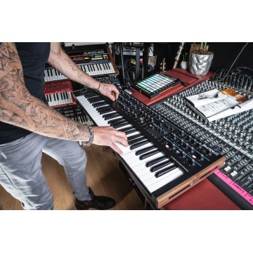 Novation Summit - Sintetizator polifonic 16 voci - Img 9