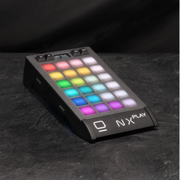 Obsidian NX Play - Controller ONYX cu 24 pad-uri RGB 4 taste LED USB-C 2.0 si MIDI optional - Img 10