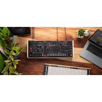 Sequential Trigon-6 Desktop Module - Sintetizator analog - Img 11