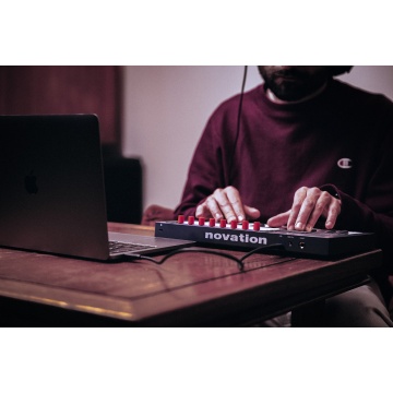 Novation FLkey 2 Mini 25 - Controller MIDI pentru FLStudio - Img 10