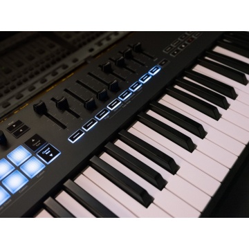 Novation FLkey 61 - Controller MIDI pentru FLStudio - Img 15