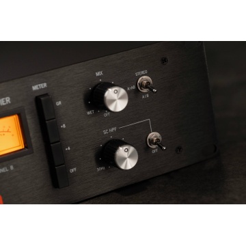 Warm Audio WA76-D2 - Compresor studio cu doua canale - Img 6